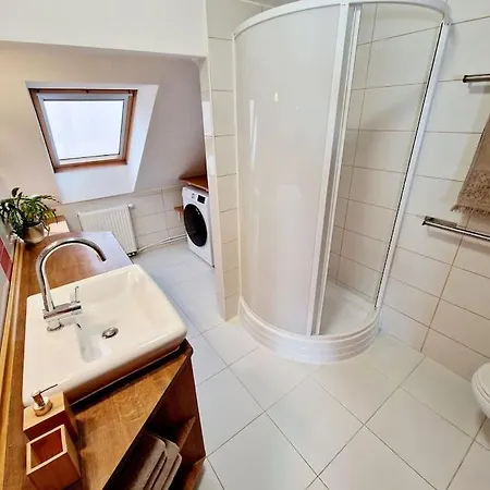 Apartment Anabel Old Town With 1 Free Parking Offsite *